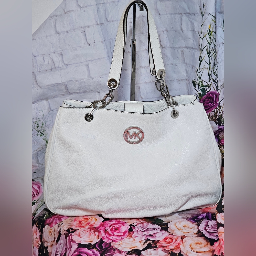 Michael Kors Leather Shoulder bag